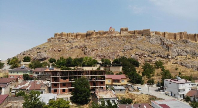 Erzurum'daki eserlerin Bayburt'a iadesini talep ettiler